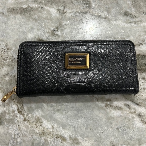 Marc by Marc Jacobs Wallet - Picture 1 of 6